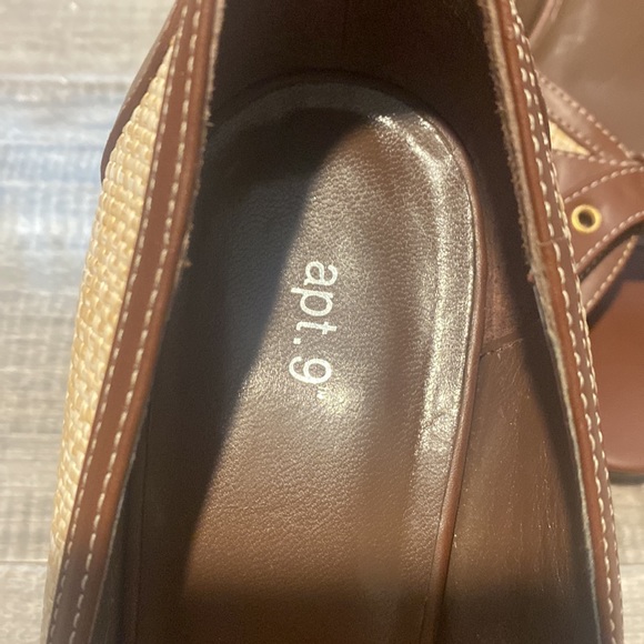 apt.9 Size 9 Brown and Tan Heels with Bows - Picture 2 of 5